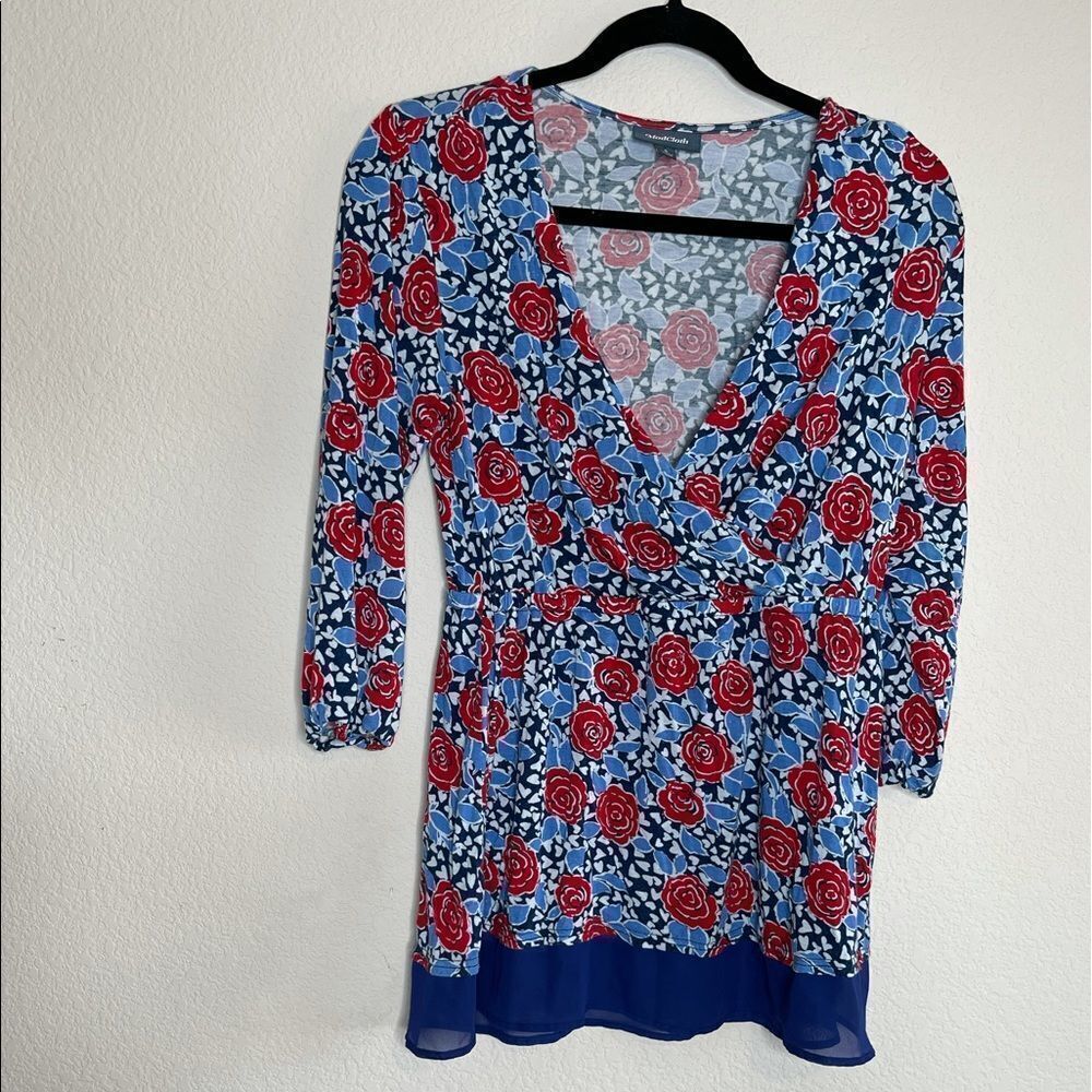 ‎ModCloth rose surplice blouse